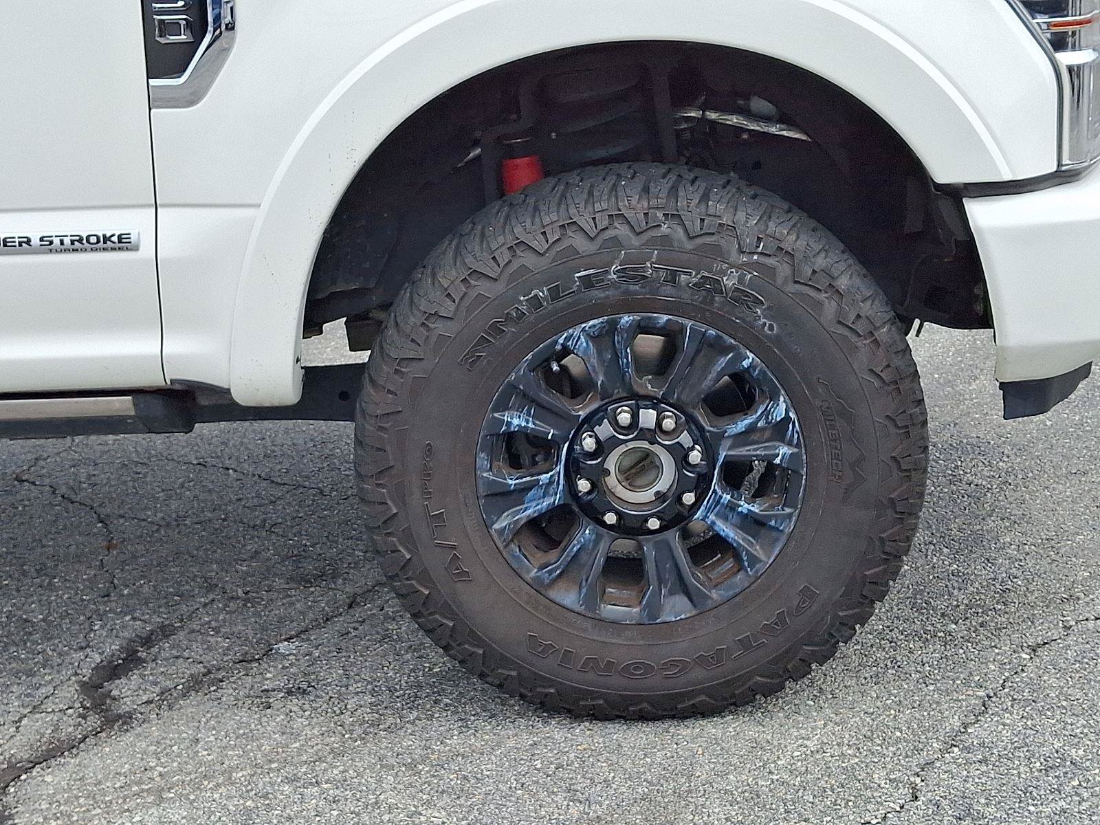 Certified 2020 Ford F250 Platinum w/ Tremor Off-Road Package AWD/4WD image 8