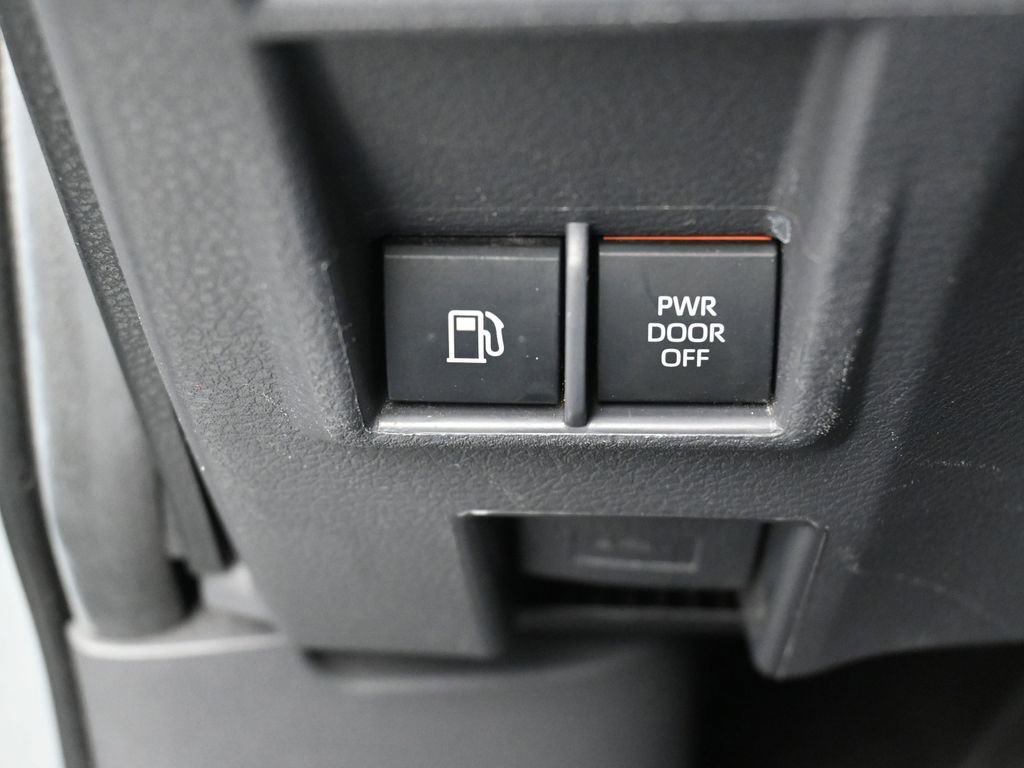 Certified 2024 Toyota Sienna LE image 17