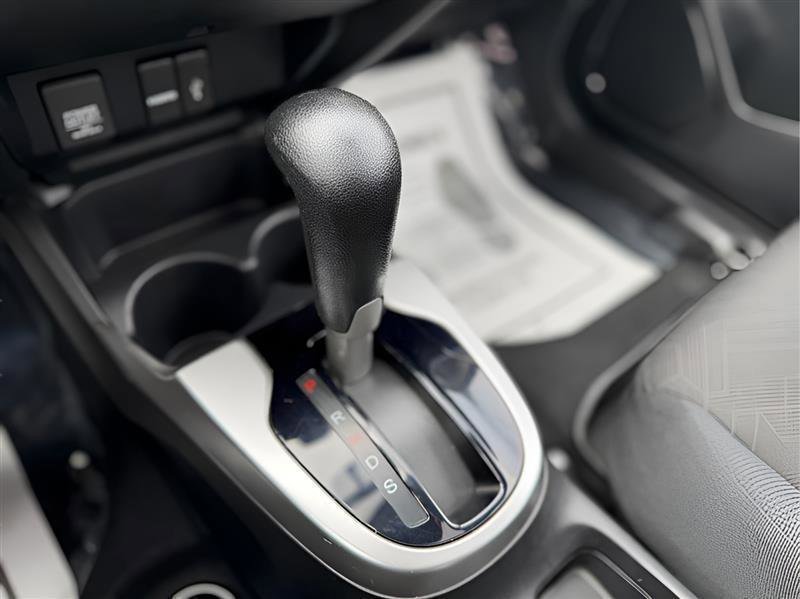 Used 2015 Honda Fit EX image 39