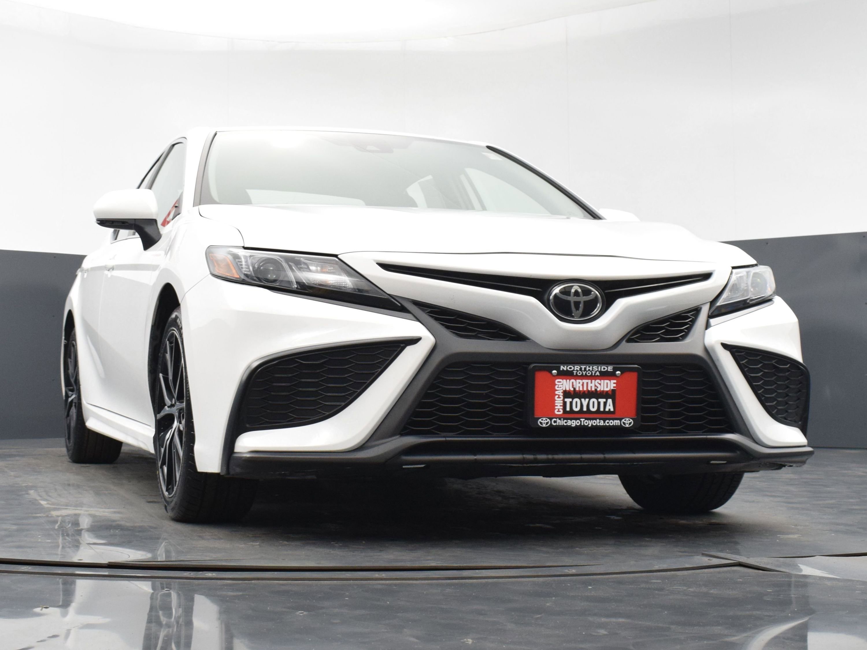 Used 2024 Toyota Camry SE FWD image 28