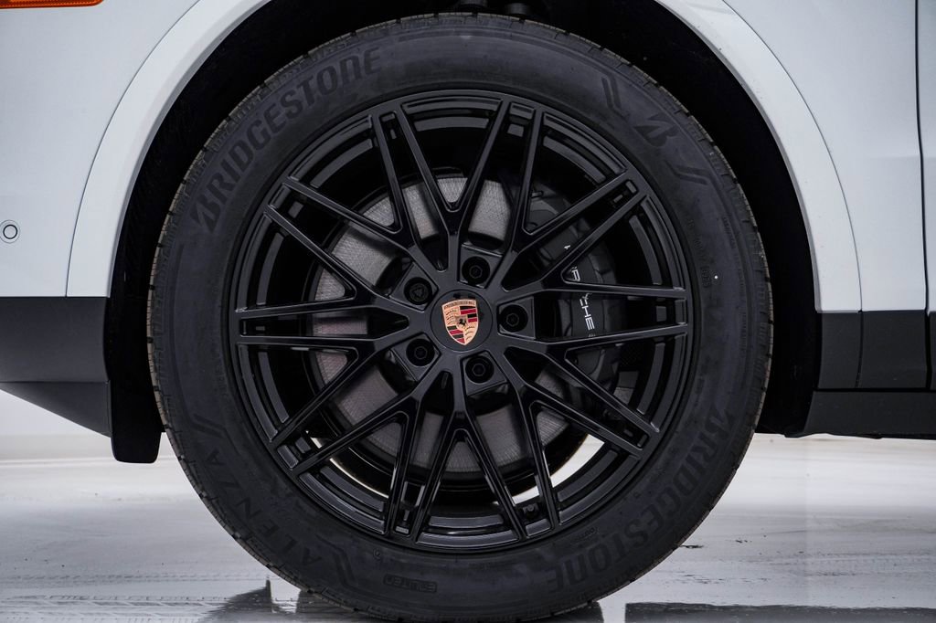 New 2026 Porsche Cayenne Coupe image 13