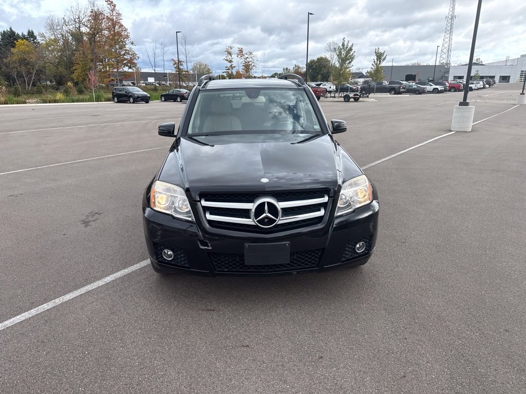 Used 2011 Mercedes-Benz GLK 350 4MATIC image 2