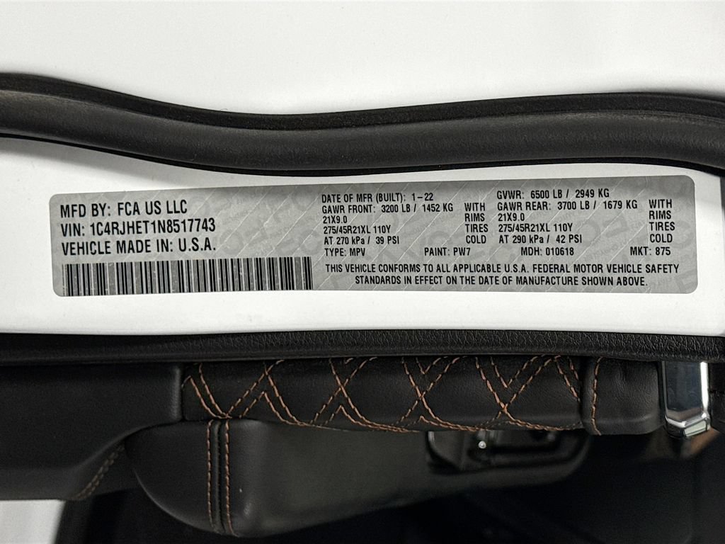 Used 2022 Jeep Grand Cherokee Summit AWD/4WD image 34