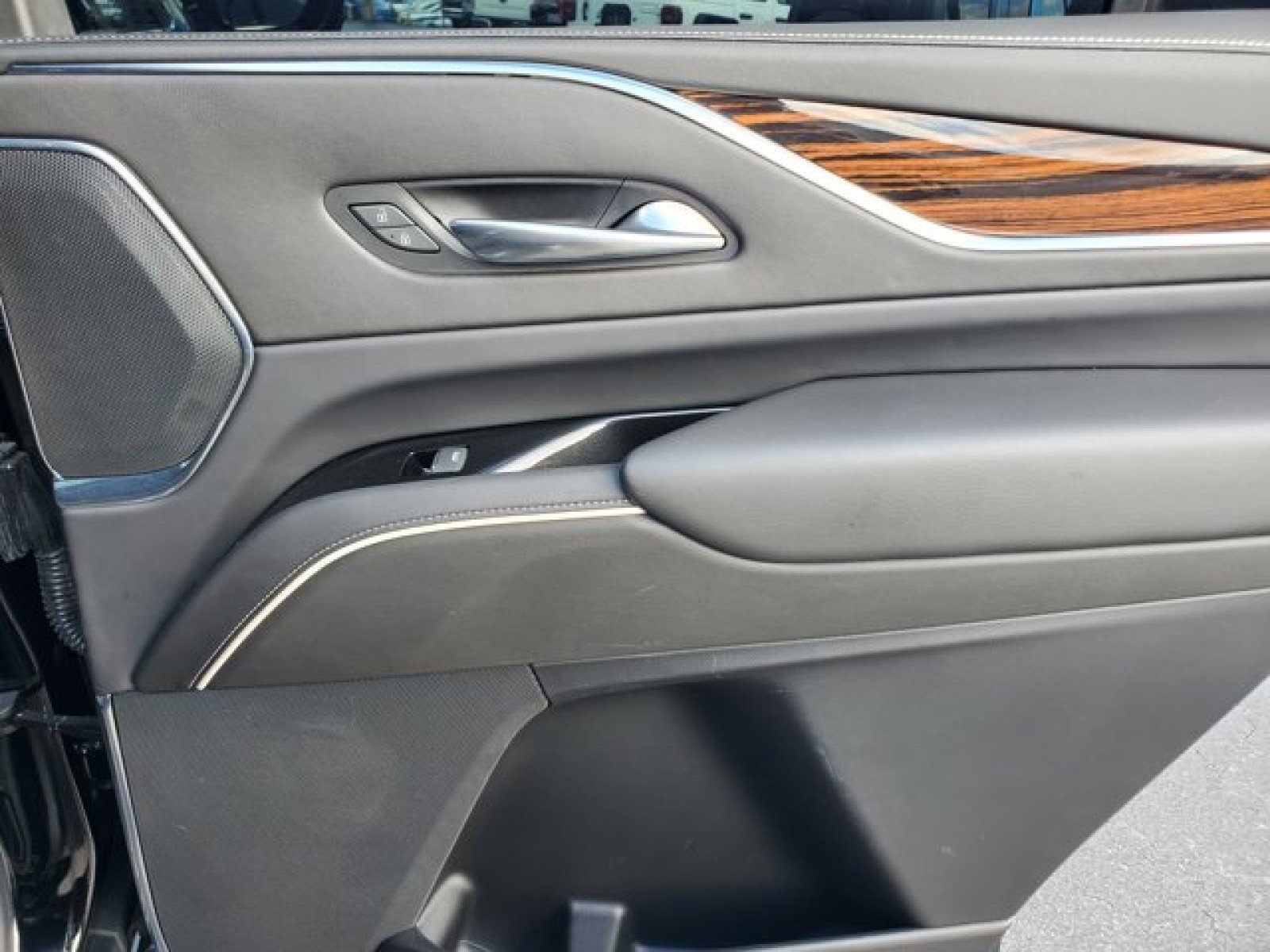 Used 2022 Cadillac Escalade Luxury image 34