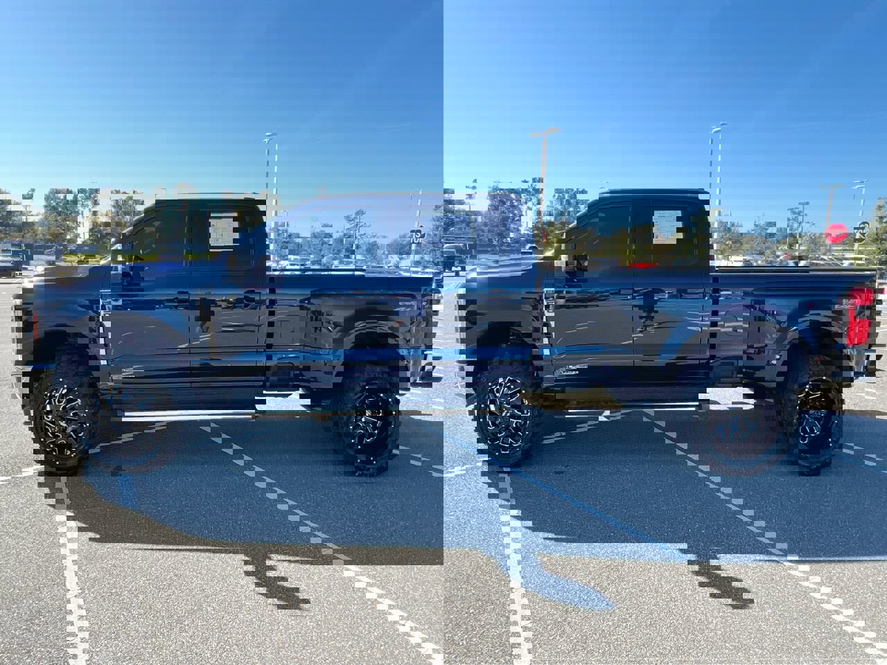 Used 2023 Ford F350 Lariat image 6