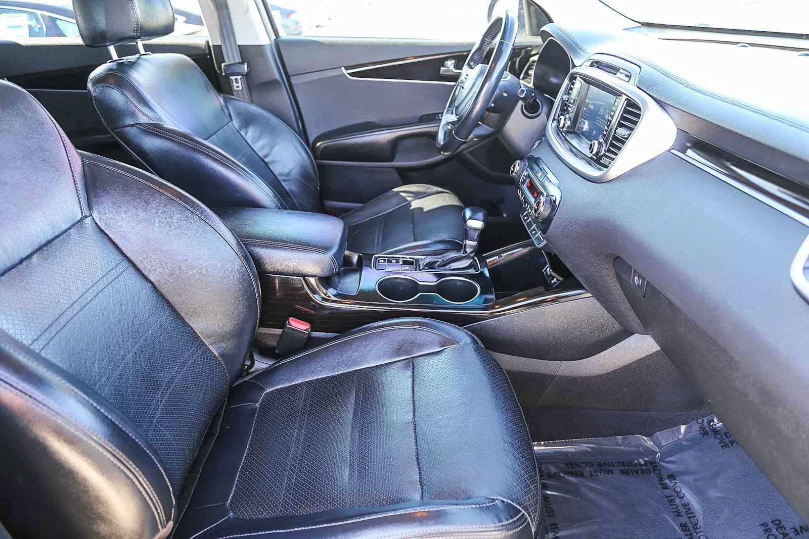 Used 2019 Kia Sorento EX image 13