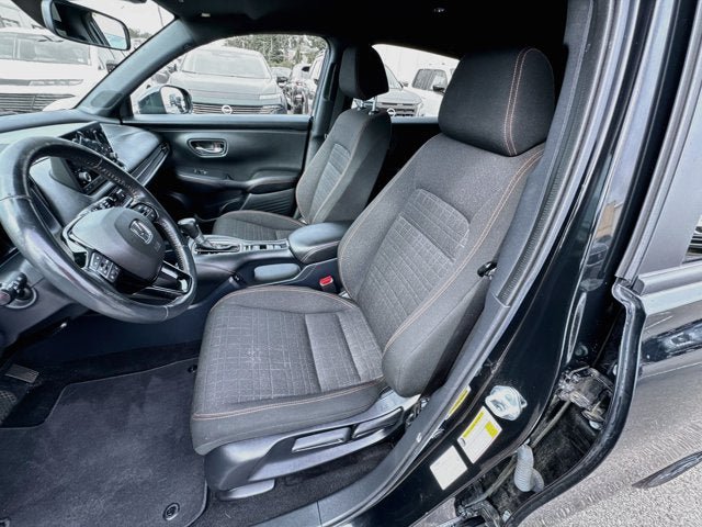 Used 2025 Honda HR-V Sport image 16