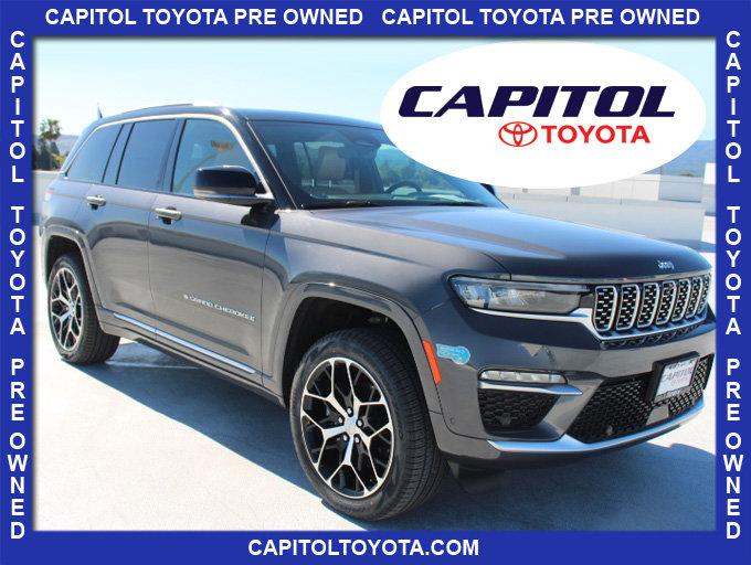 Used 2023 Jeep Grand Cherokee Summit AWD/4WD image 1