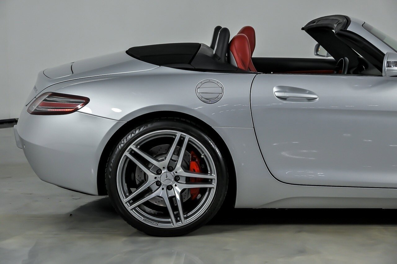 Used 2012 Mercedes-Benz SLS AMG Roadster image 13
