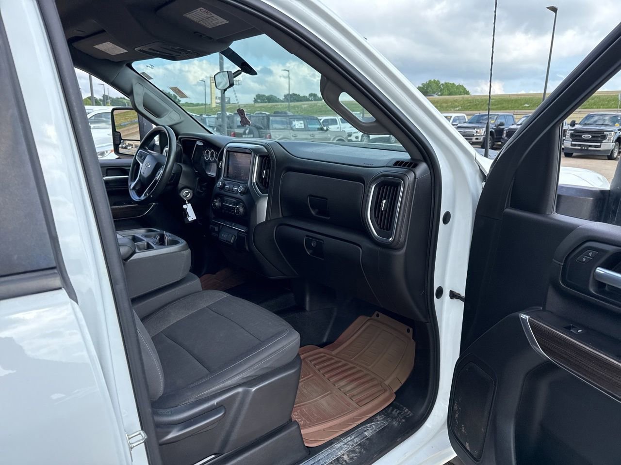 Used 2020 Chevrolet Silverado 2500 LT image 14