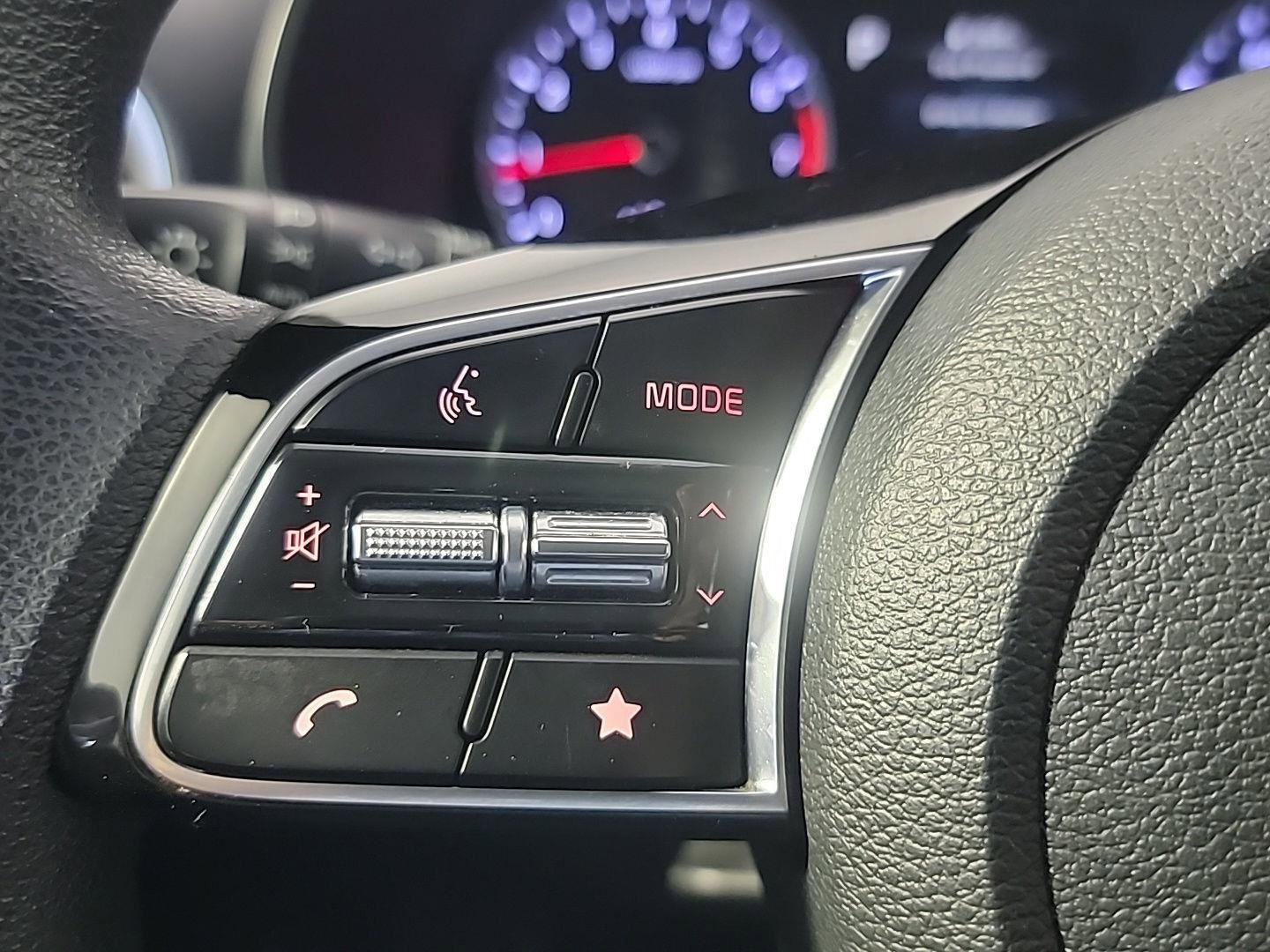 Used 2022 Kia Forte LXS w/ LXS Technology Package image 25