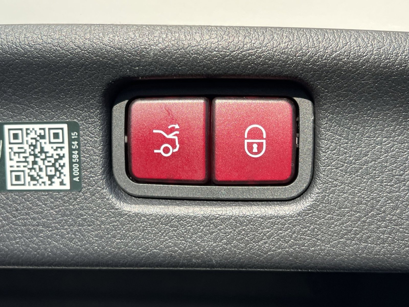 Used 2022 Mercedes-Benz C 300 4MATIC Sedan image 24