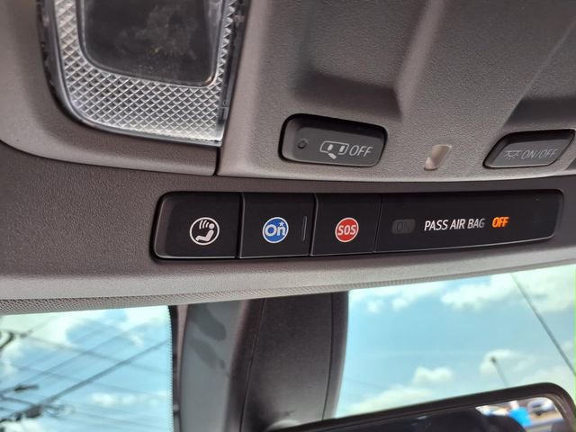 Used 2019 Chevrolet Silverado 1500 LT Trail Boss w/ Convenience Package AWD/4WD image 12