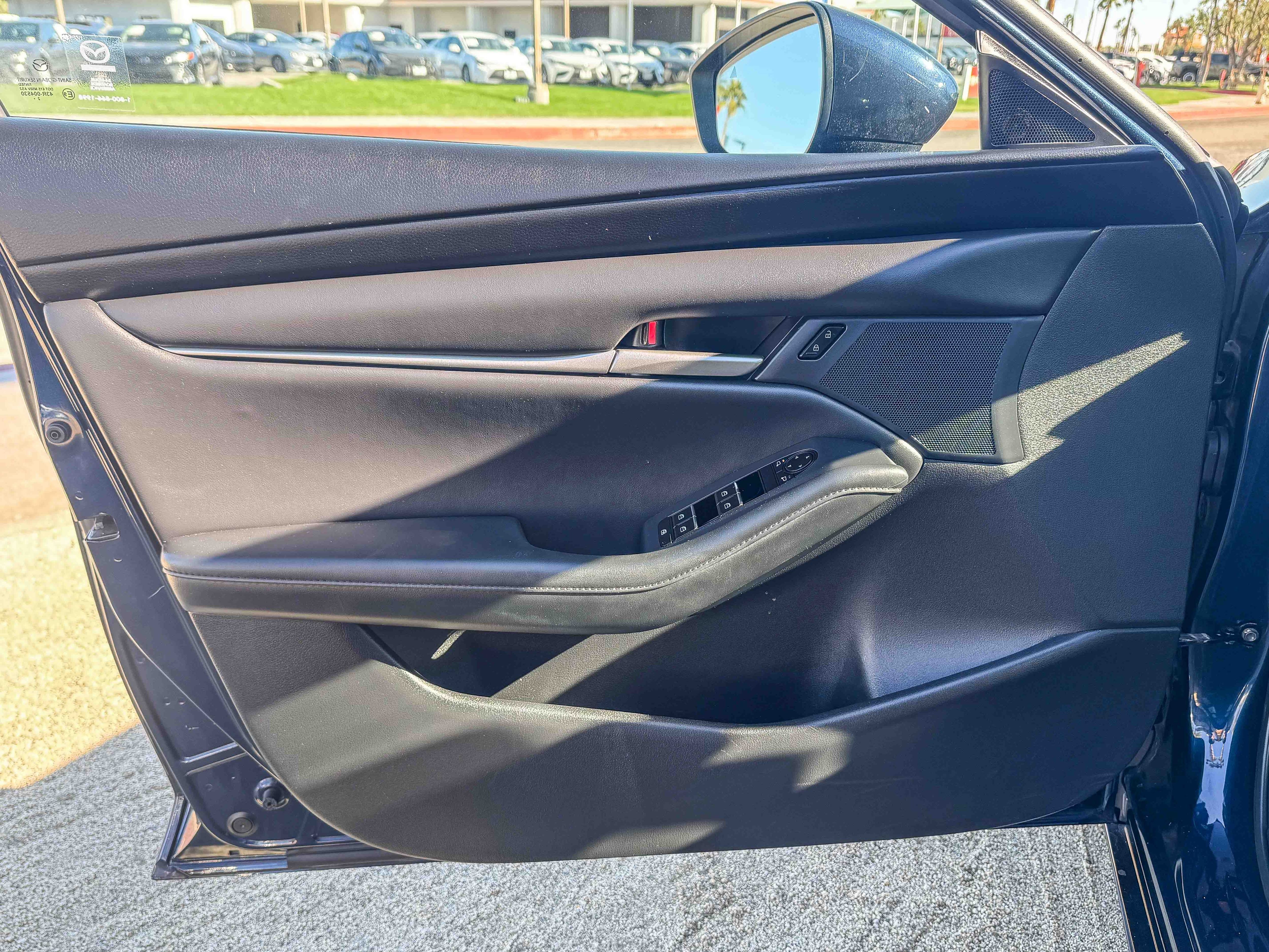 Used 2023 MAZDA MAZDA3 s image 19