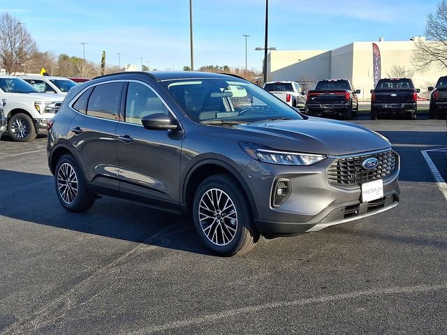 New 2026 Ford Escape SE FWD image 2