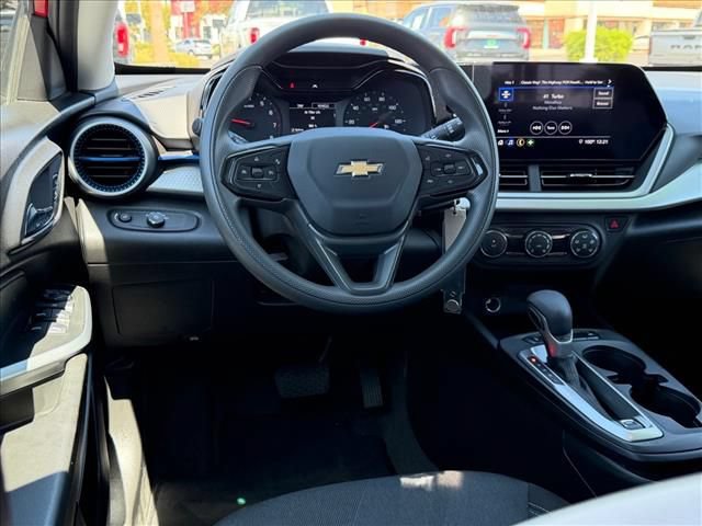 Certified 2026 Chevrolet Trax LS FWD image 9
