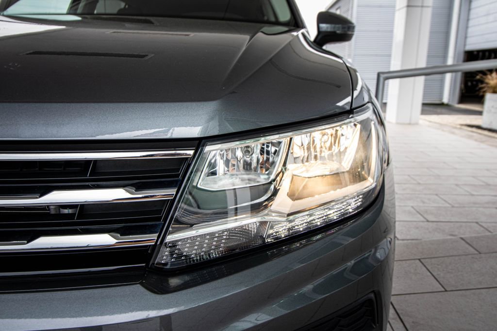 Used 2021 Volkswagen Tiguan S image 6