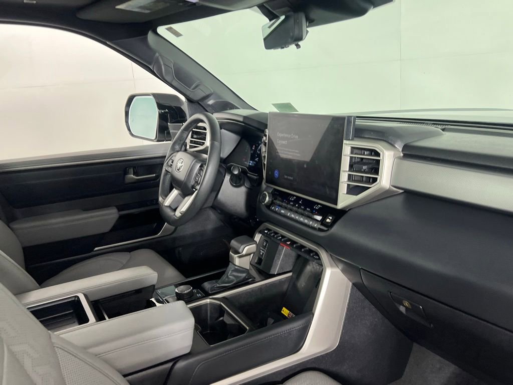 Used 2025 Toyota Tundra Limited image 32