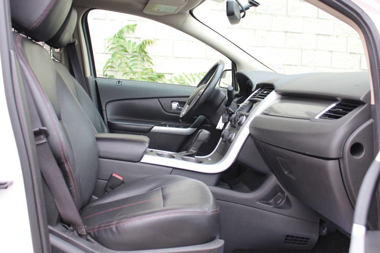 Used 2013 Ford Edge SEL image 16