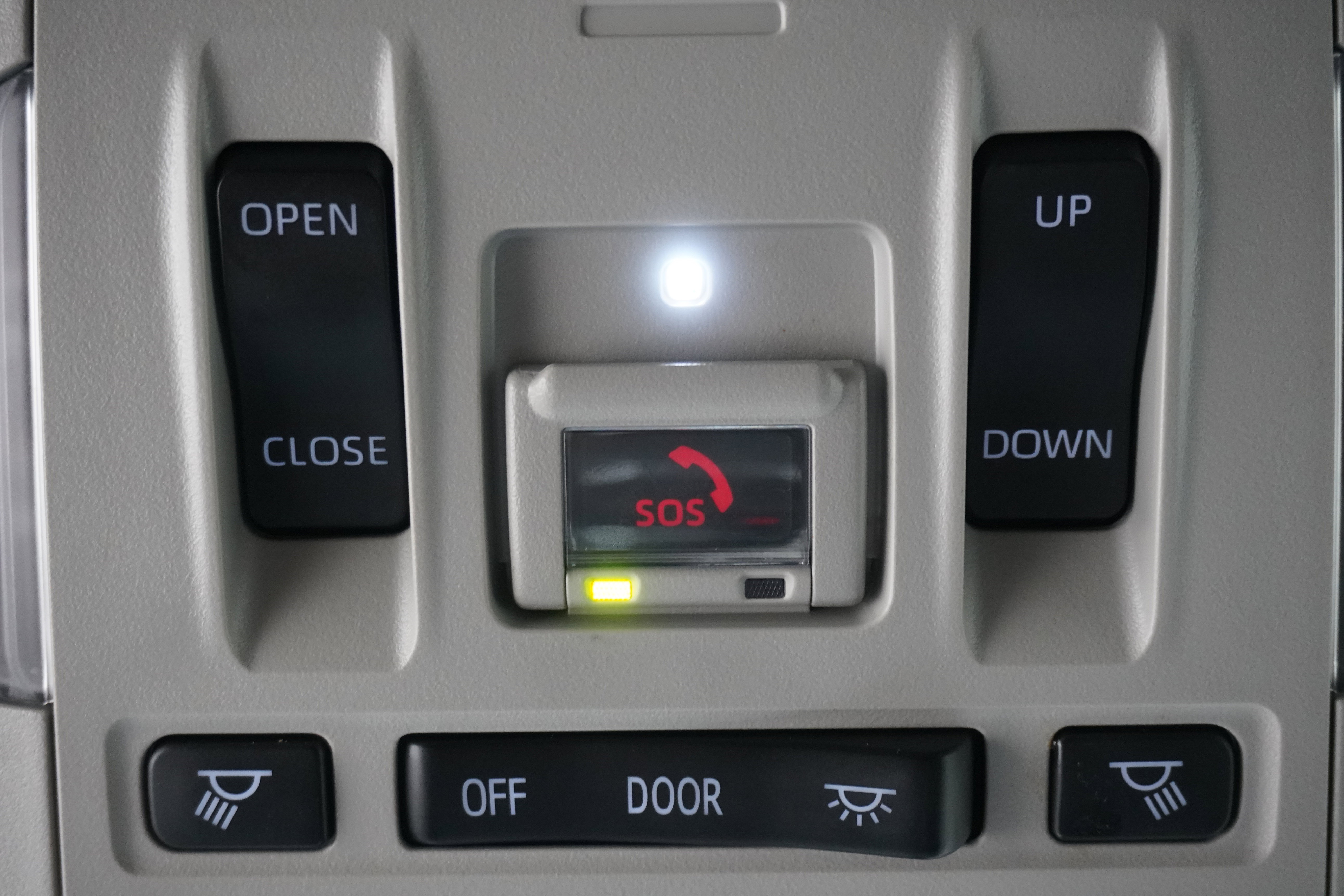 Used 2023 Toyota Highlander Limited FWD image 28