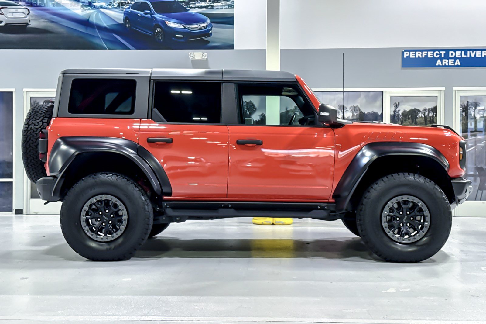 Used 2023 Ford Bronco Raptor AWD/4WD image 8