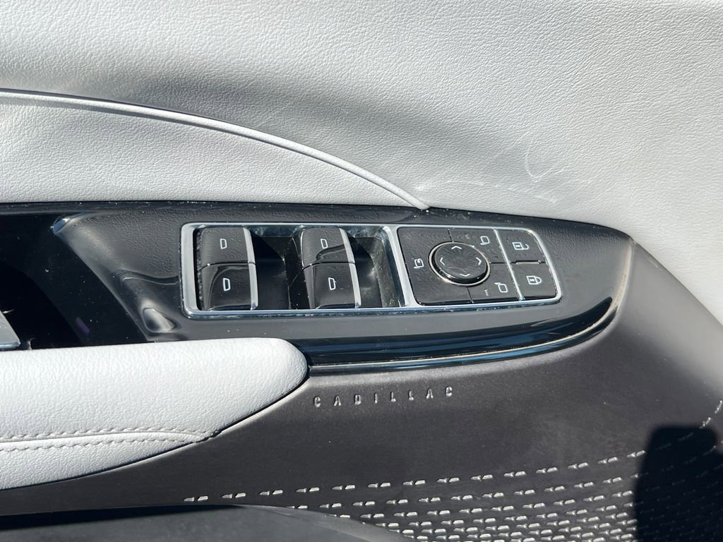 Used 2024 Cadillac Lyriq Luxury image 32