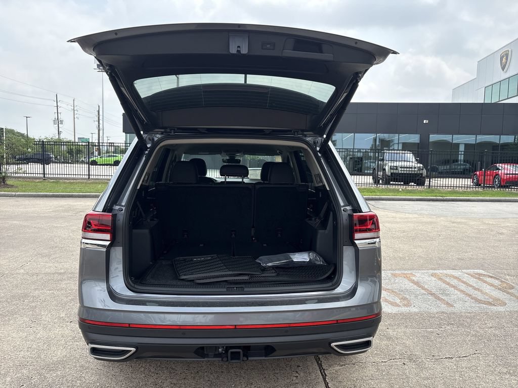 Used 2025 Volkswagen Atlas SE FWD image 26