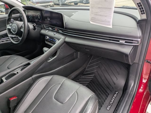 Used 2022 Hyundai Elantra Limited FWD image 19