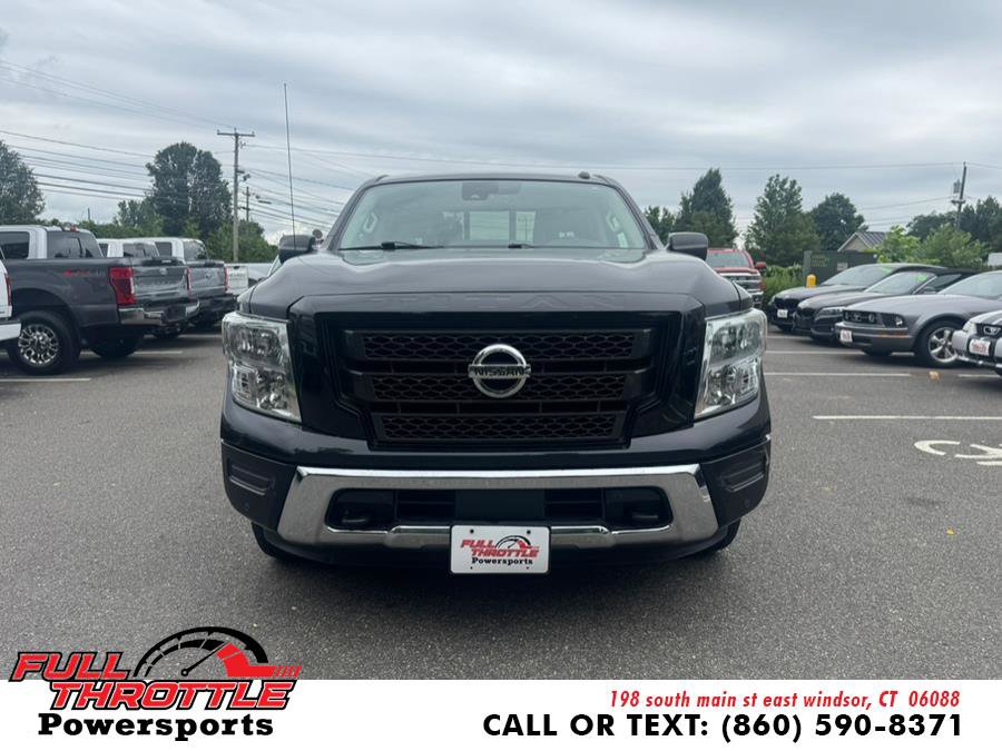 Used 2021 Nissan Titan SV w/ SV Convenience Package image 3
