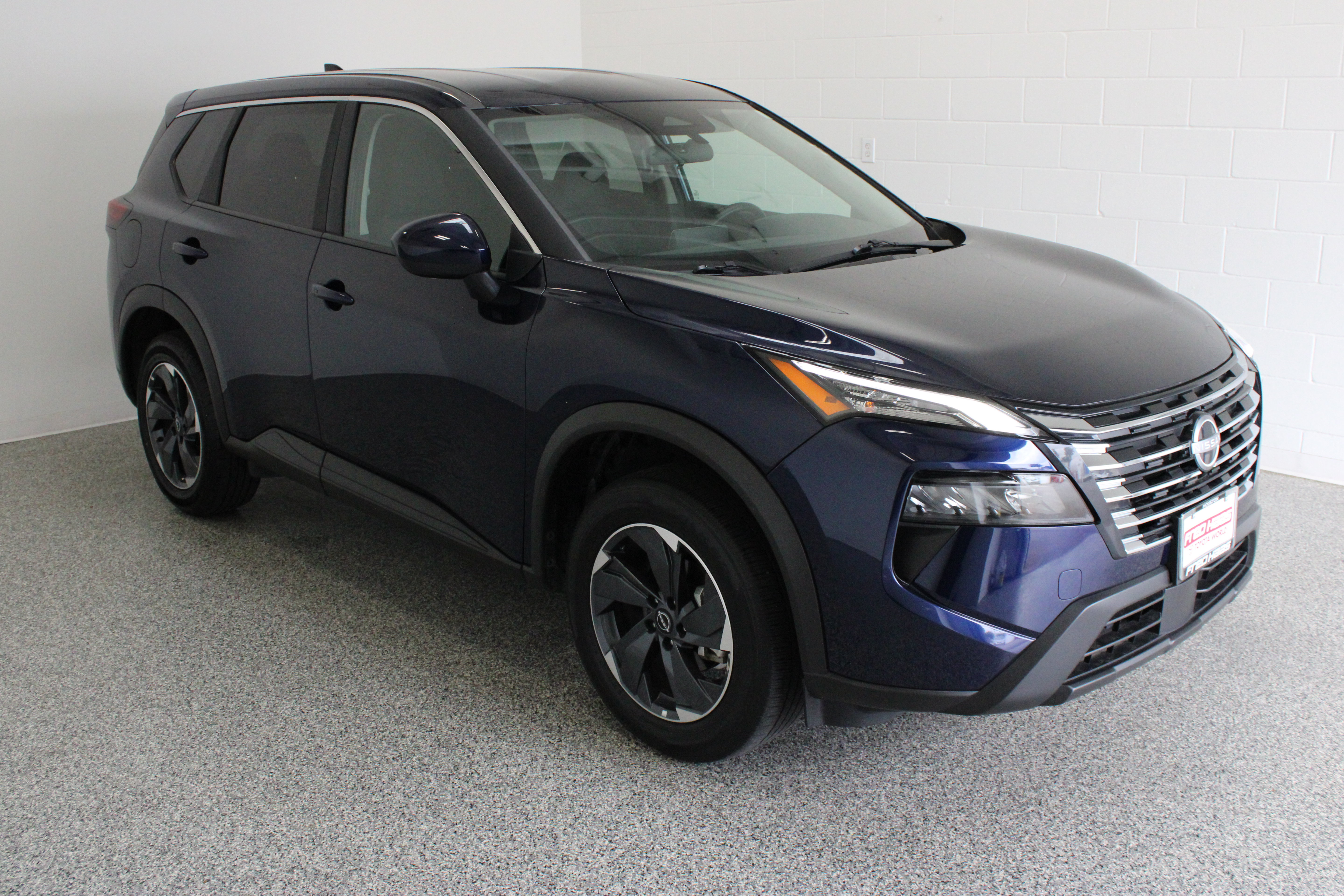 Used 2025 Nissan Rogue SV FWD image 4