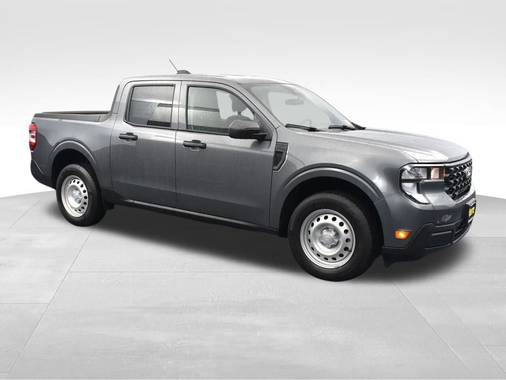 New 2025 Ford Maverick XL image 3