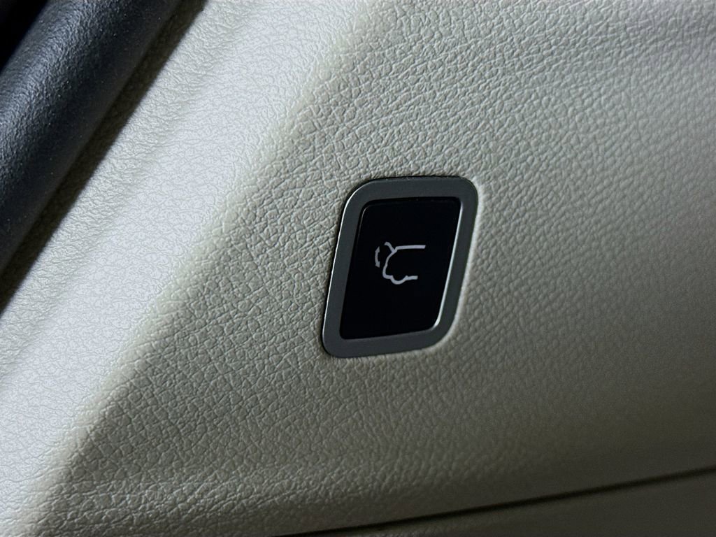 Used 2017 Chrysler Pacifica Touring Plus image 28