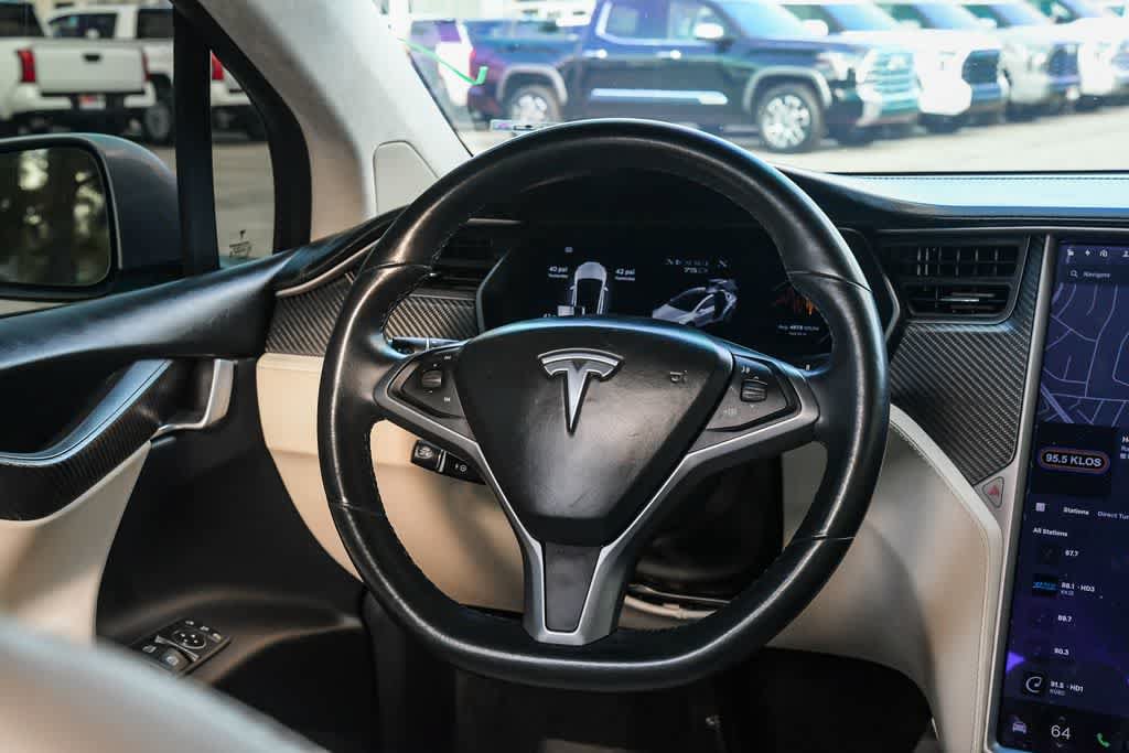 Used 2018 Tesla Model X 75D AWD/4WD image 11