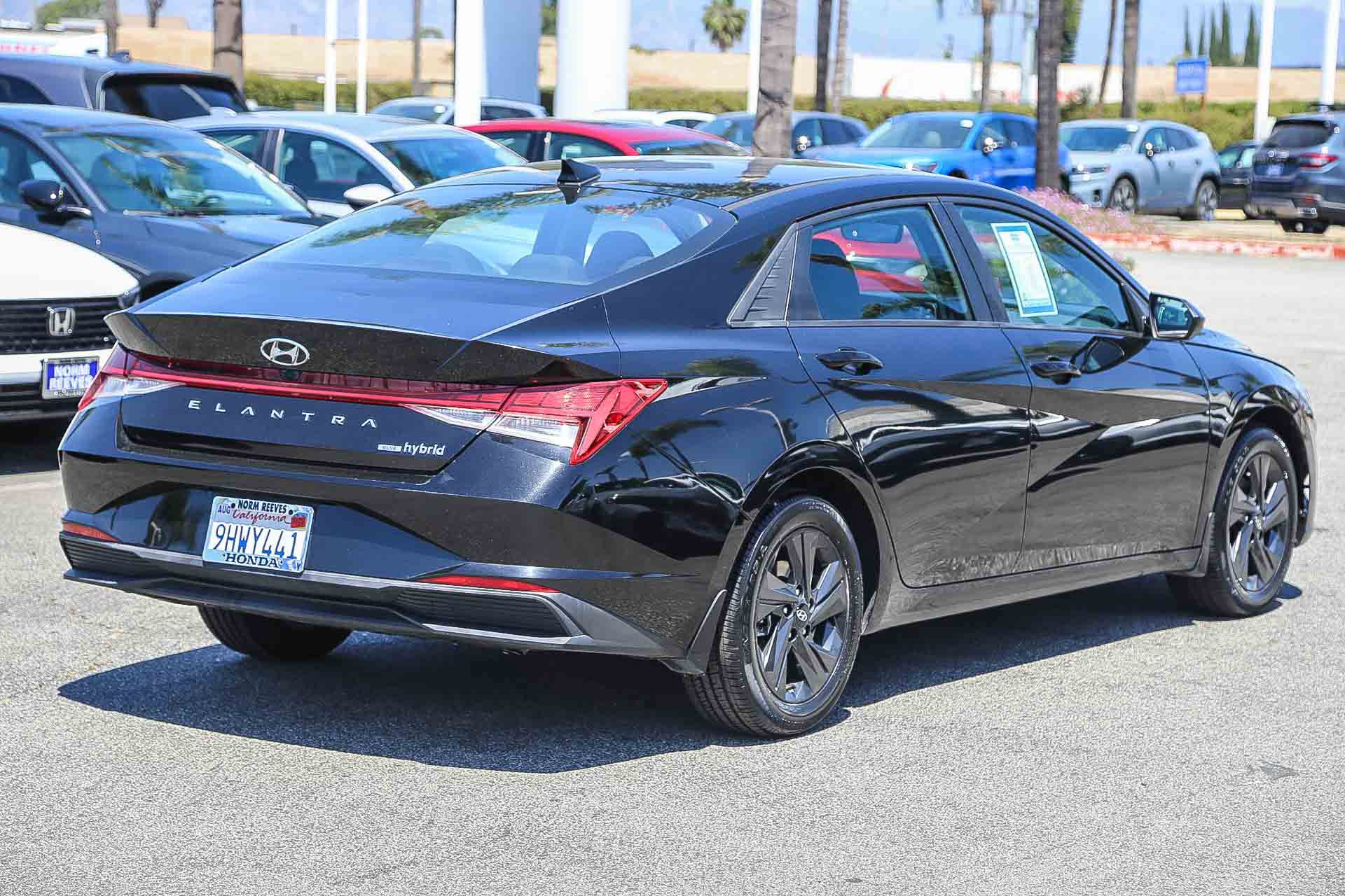 Used 2023 Hyundai Elantra Blue FWD image 9
