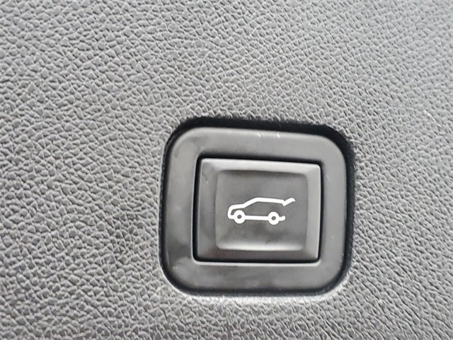 Certified 2023 Cadillac XT6 Luxury image 10