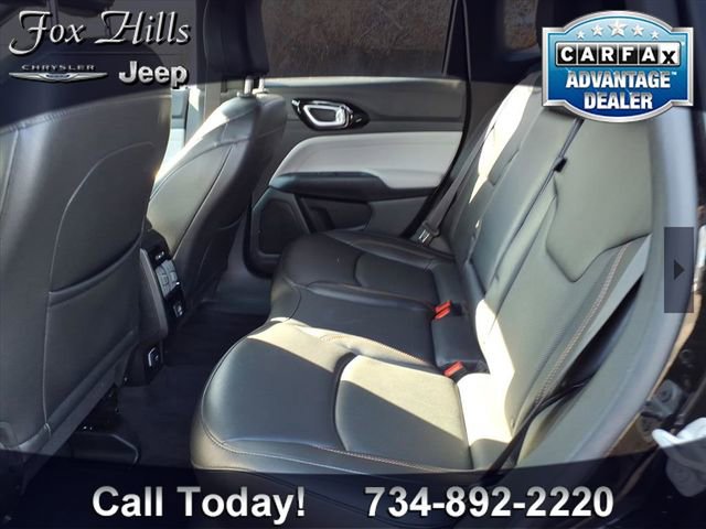 Used 2023 Jeep Compass Limited image 11