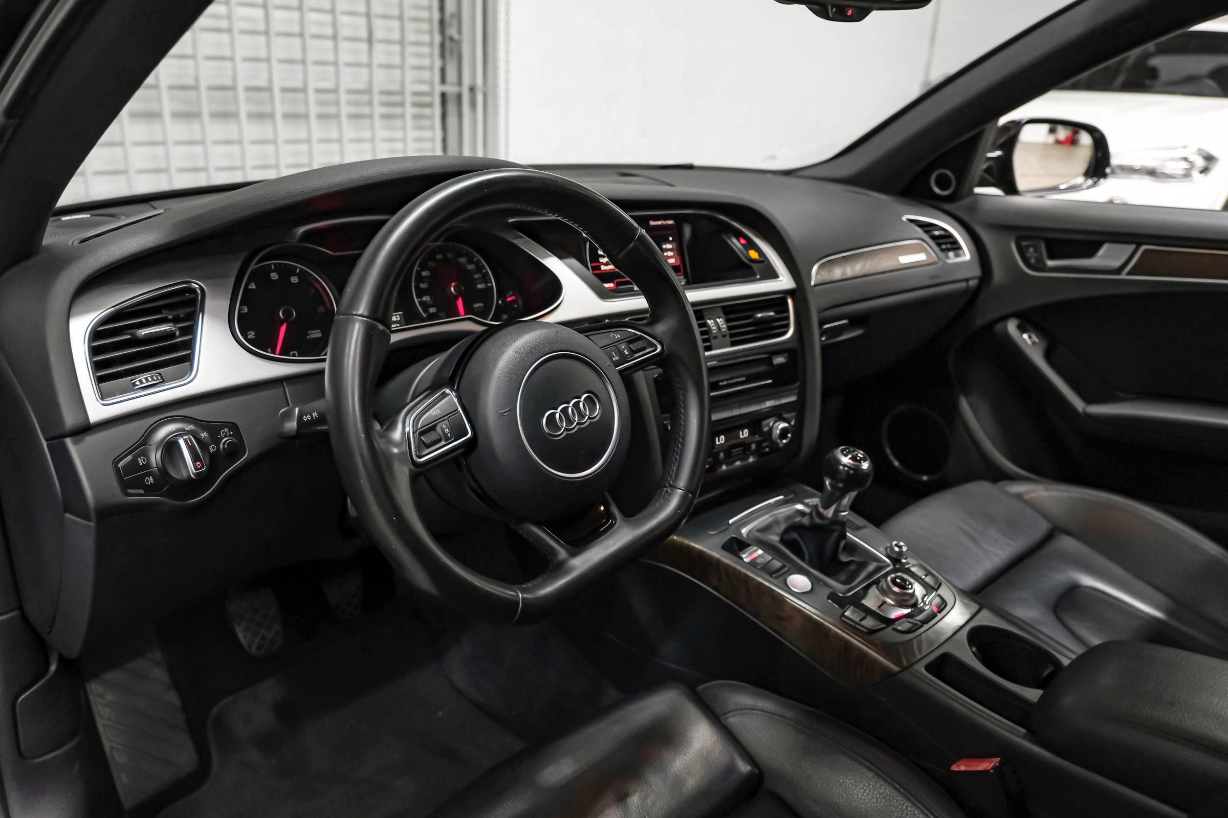 Used 2016 Audi A4 2.0T Premium Plus w/ Technology Package AWD/4WD image 3