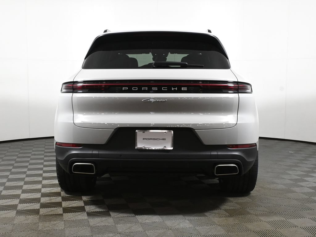 Used 2026 Porsche Cayenne AWD/4WD image 6