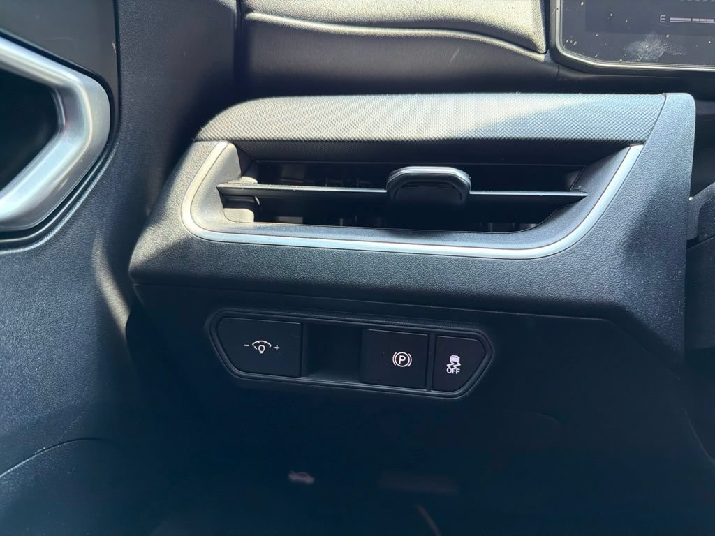 Used 2025 Kia K4 FWD image 9