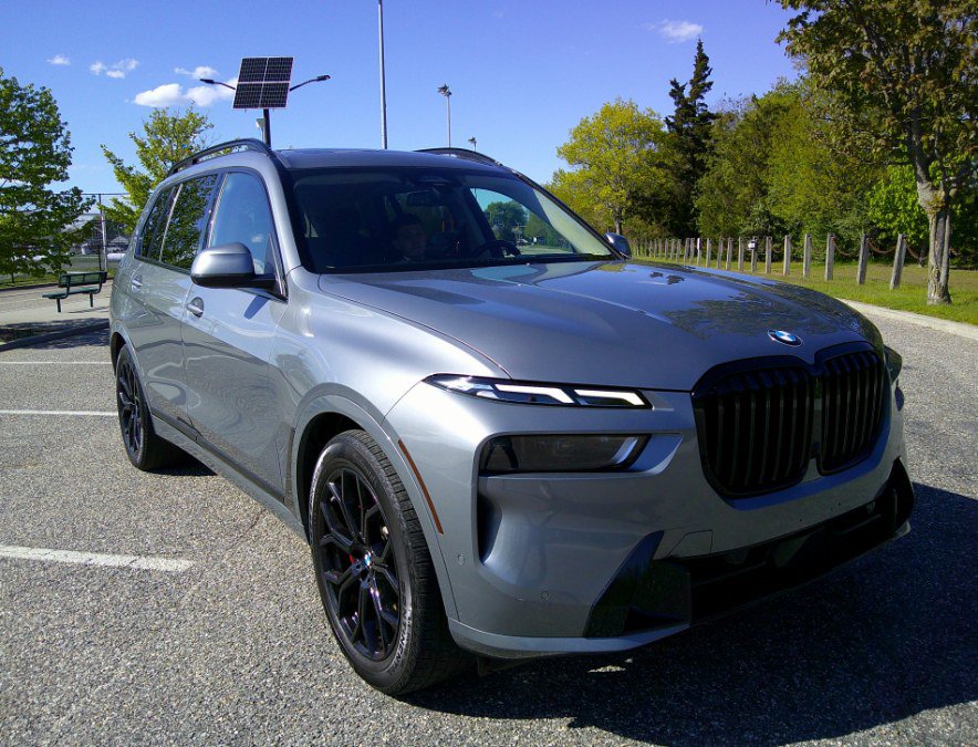 Used 2023 BMW X7 xDrive40i AWD/4WD image 33