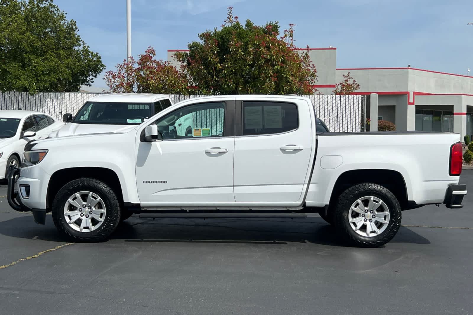 Used 2017 Chevrolet Colorado LT w/ LT Convenience Package RWD image 9