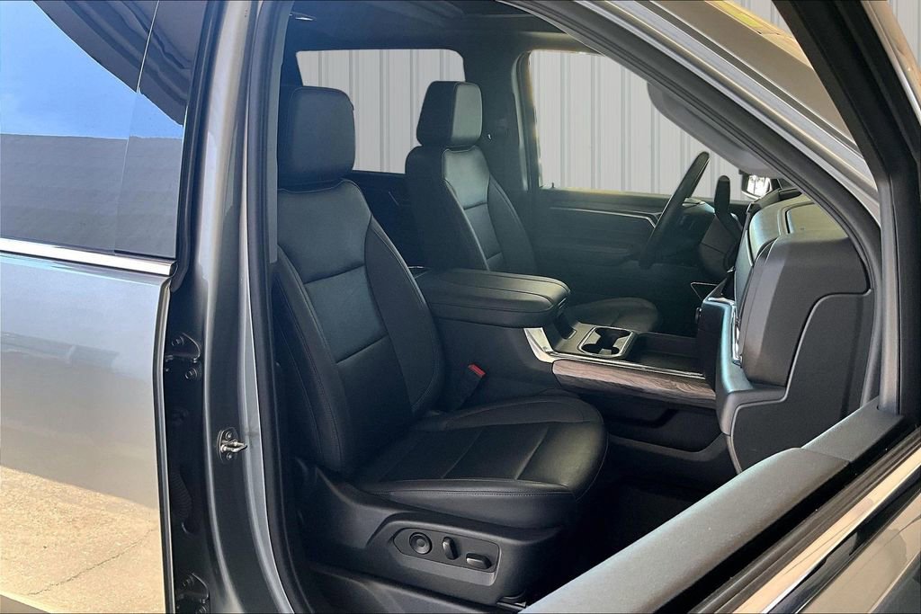 Used 2024 Chevrolet Silverado 2500 LTZ w/ LTZ Plus Package AWD/4WD image 17