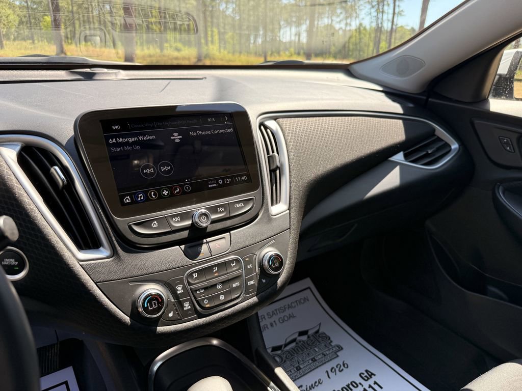 Used 2024 Chevrolet Malibu LT w/ Sport Edition FWD image 17