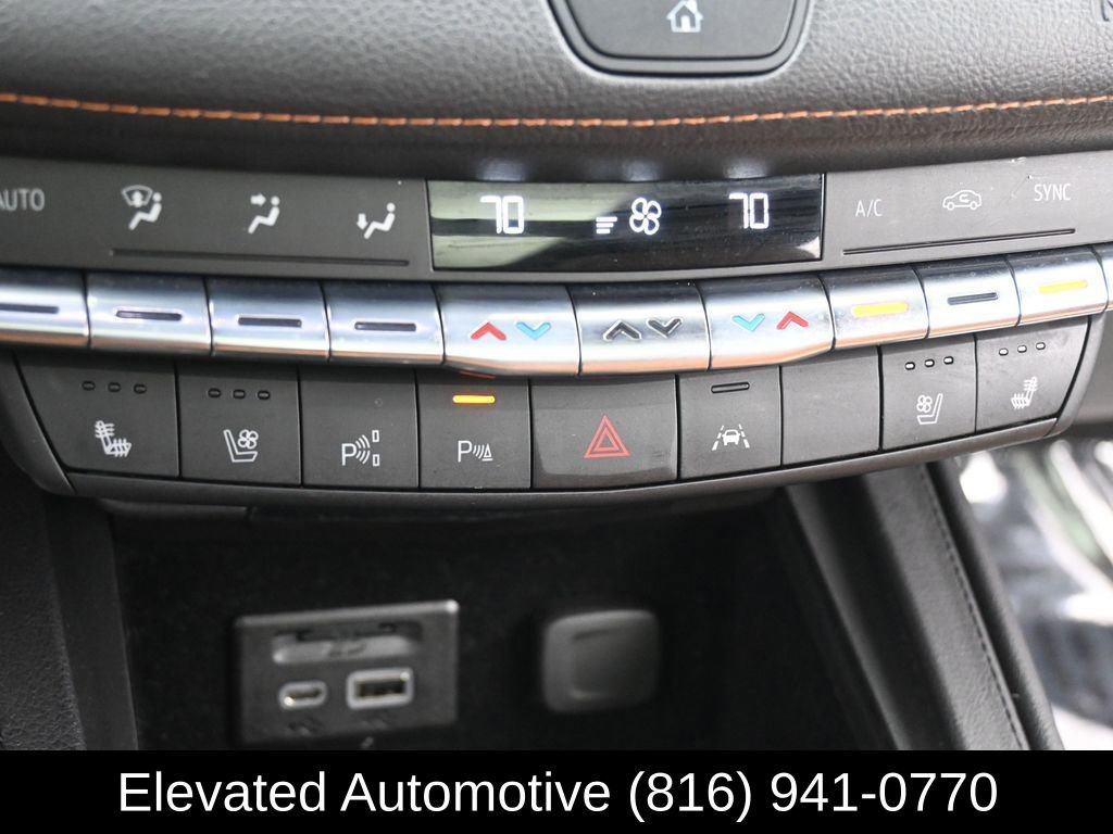 Used 2019 Cadillac XT4 Premium Luxury image 12