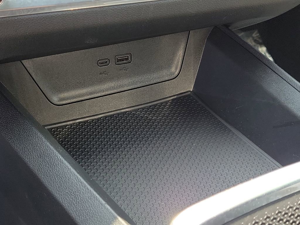 Used 2025 Chevrolet Equinox LT image 24