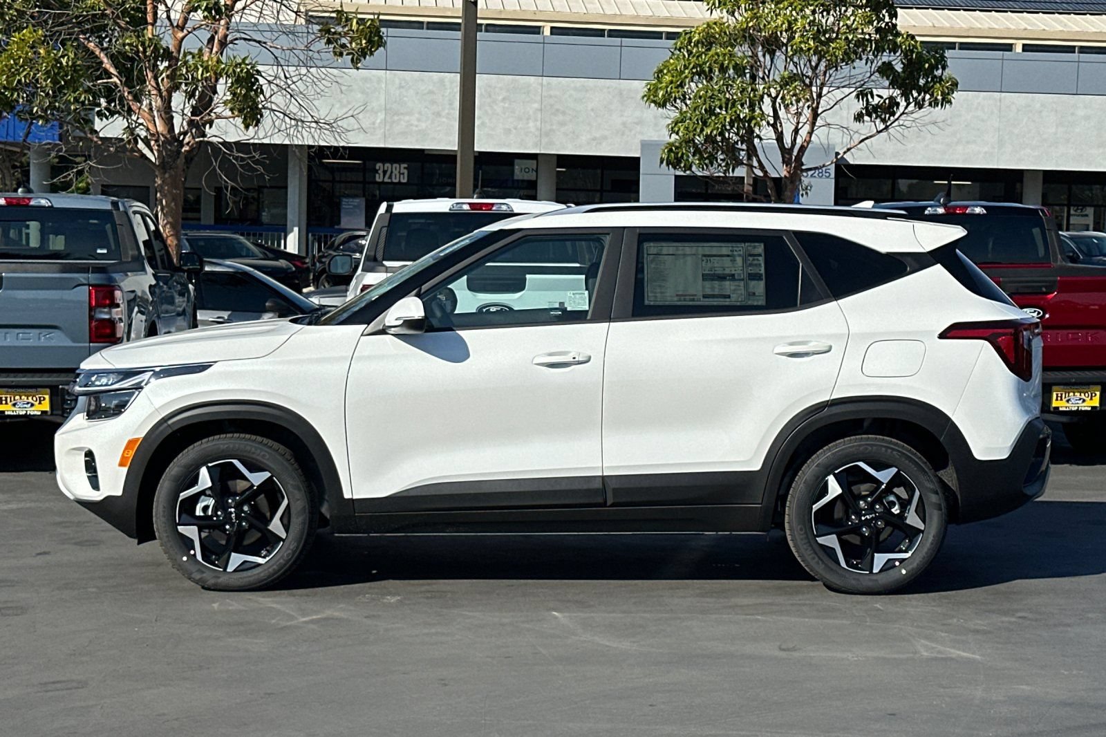 New 2026 Kia Seltos S FWD image 8
