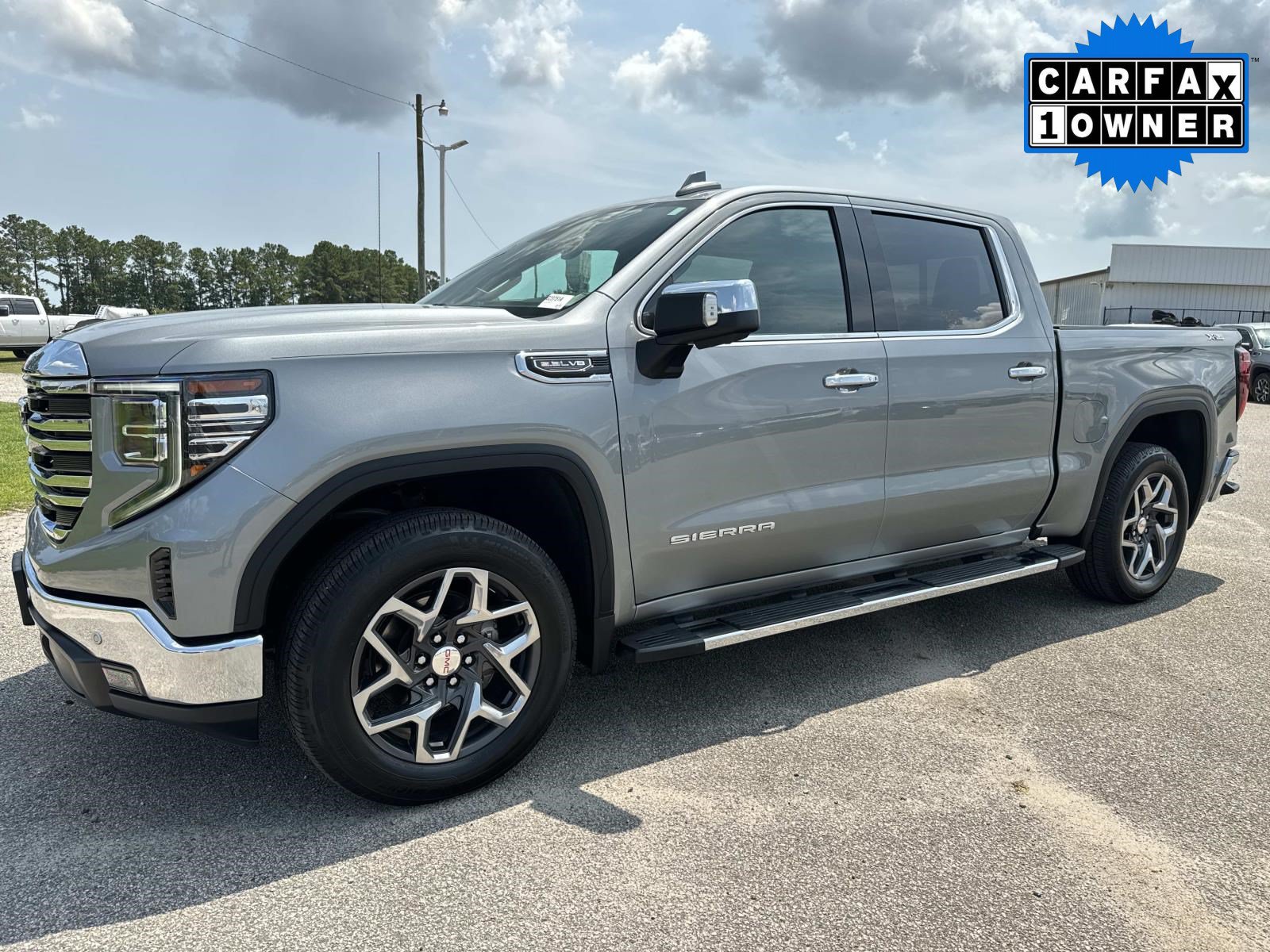 Used 2023 GMC Sierra 1500 SLT w/ SLT Premium Plus Package AWD/4WD image 8
