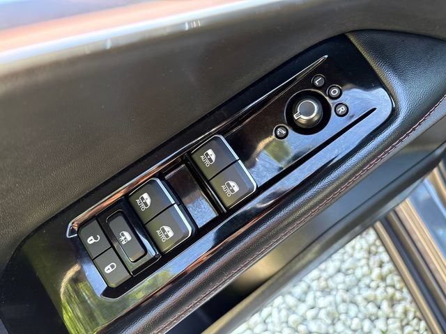 Used 2024 Jeep Wagoneer Launch Edition AWD/4WD image 23
