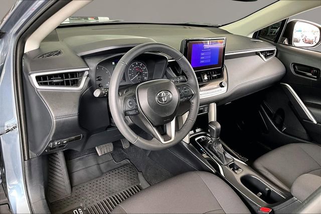 Used 2024 Toyota Corolla Cross LE w/ Moonroof Package FWD image 14