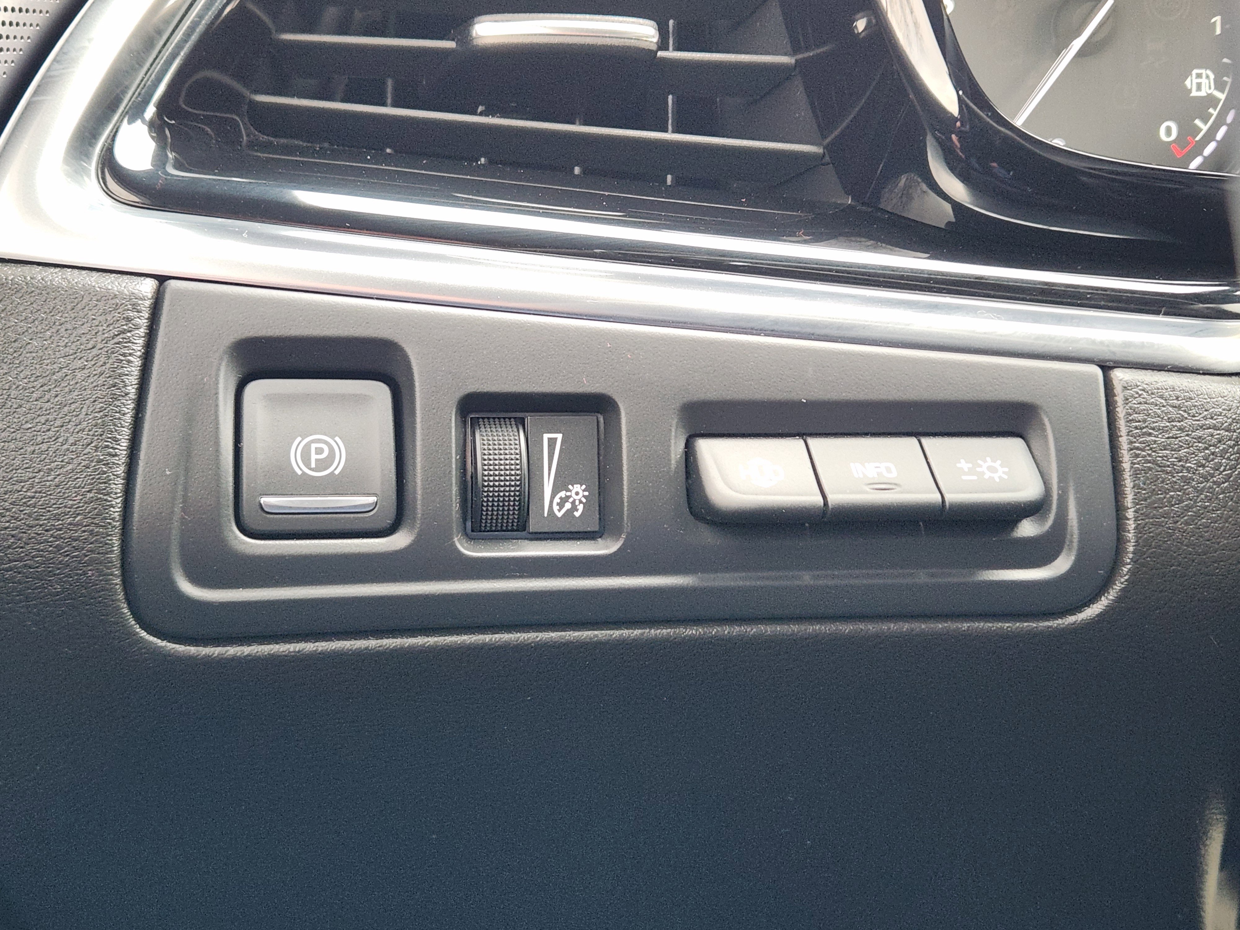 Used 2023 Cadillac XT6 Premium Luxury w/ Technology Package image 28